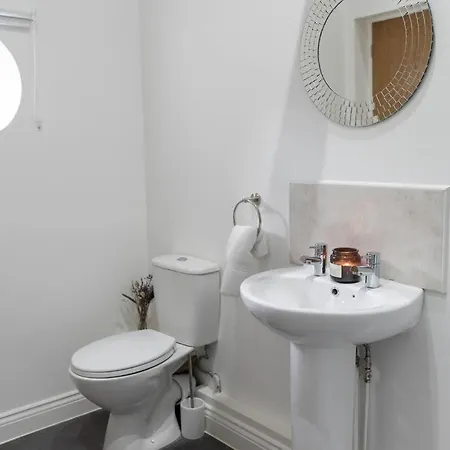 Lovely 1-Bed Suite & Bathroom In Converted Barn Near Newark Show-Ground Stapleford  Exterior photo